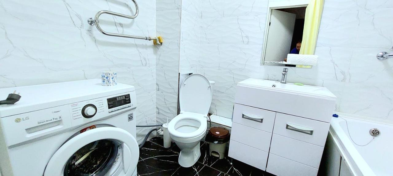 Аэропорт 10 Минут Apartman Asztana Kültér fotó
