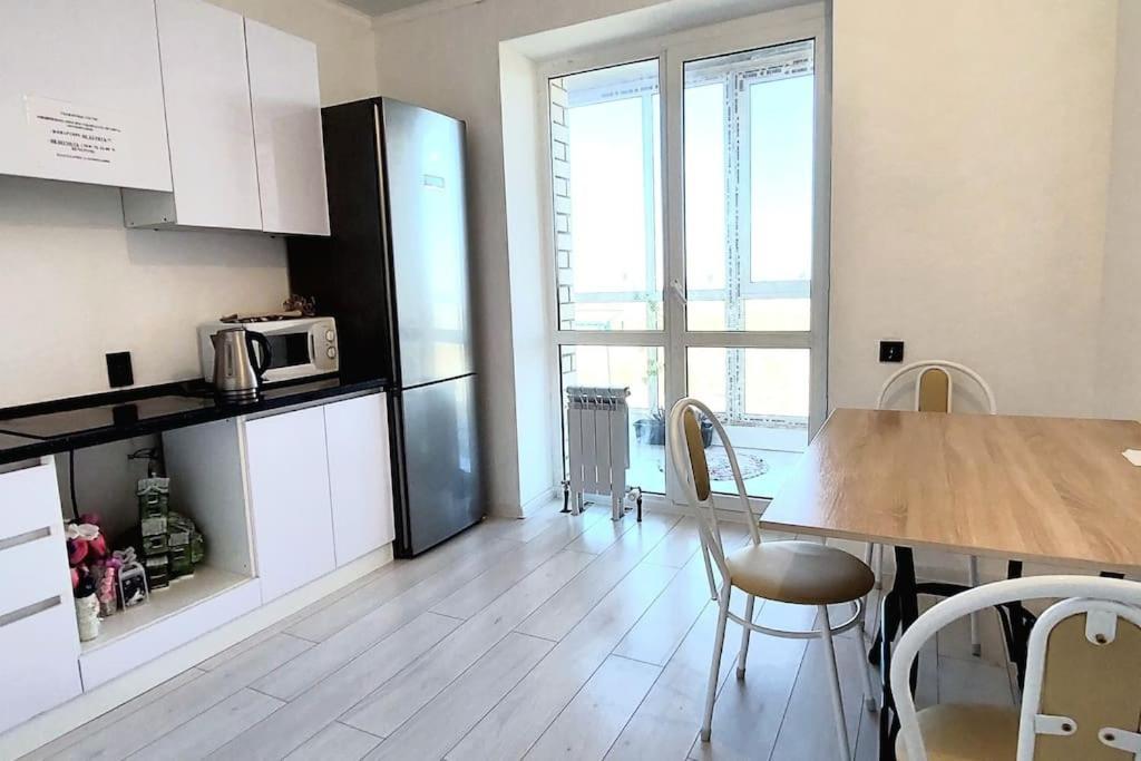 Аэропорт 10 Минут Apartman Asztana Kültér fotó