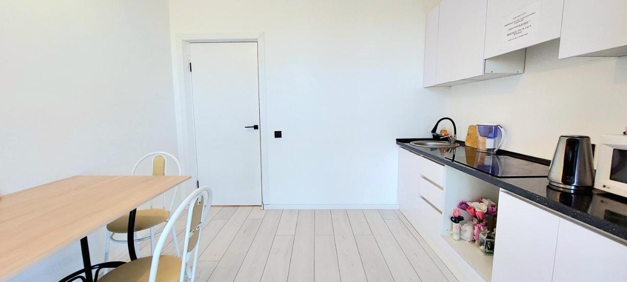 Аэропорт 10 Минут Apartman Asztana Kültér fotó